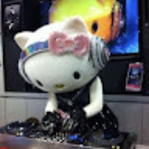 Meet your Posher, Nelly